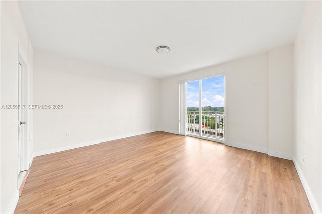 7275 SW 90th Way 508, Miami, FL 33156