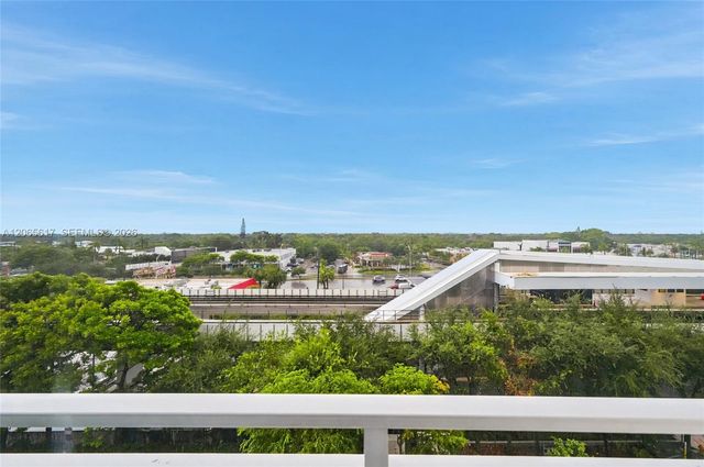 7275 SW 90th Way 508, Miami, FL 33156