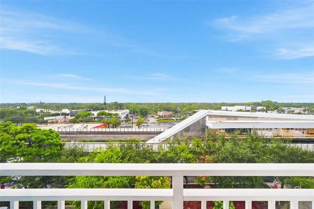 7275 SW 90th Way 508, Miami, FL 33156