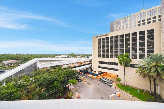 7275 SW 90th Way 508, Miami, FL 33156