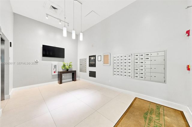 7275 SW 90th Way 508, Miami, FL 33156