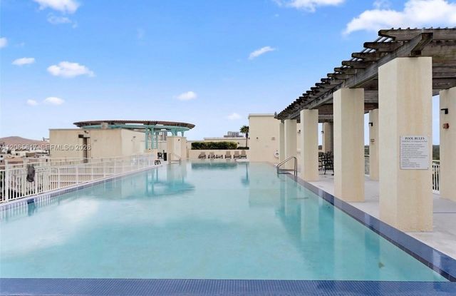 7275 SW 90th Way 508, Miami, FL 33156