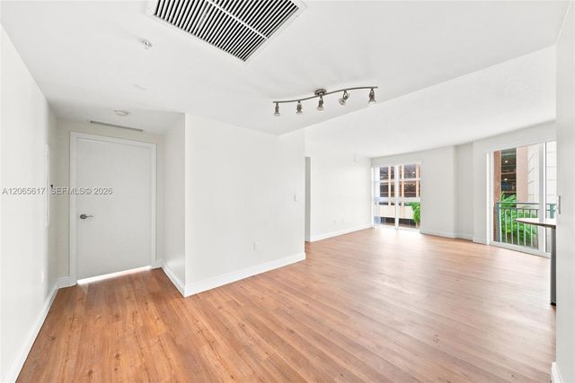 7275 SW 90th Way 508, Miami, FL 33156