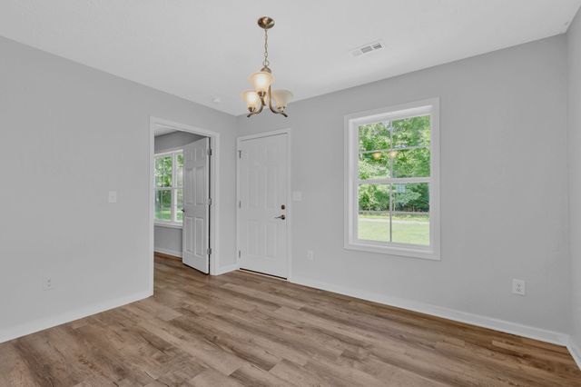 715 E Lincoln St, Tullahoma, TN 37388