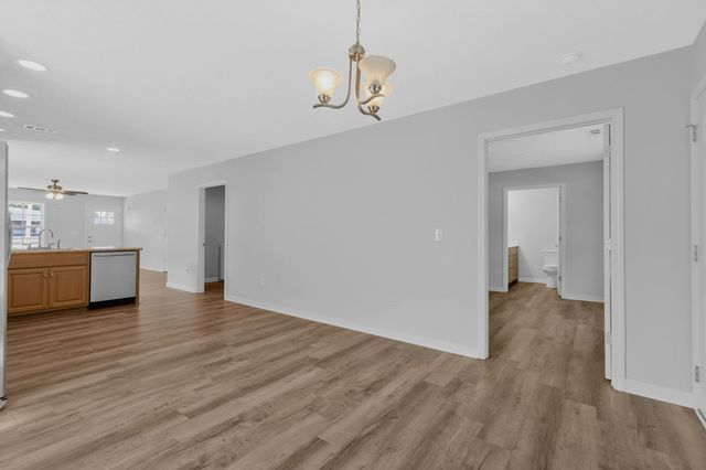 715 E Lincoln St, Tullahoma, TN 37388