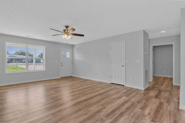 715 E Lincoln St, Tullahoma, TN 37388