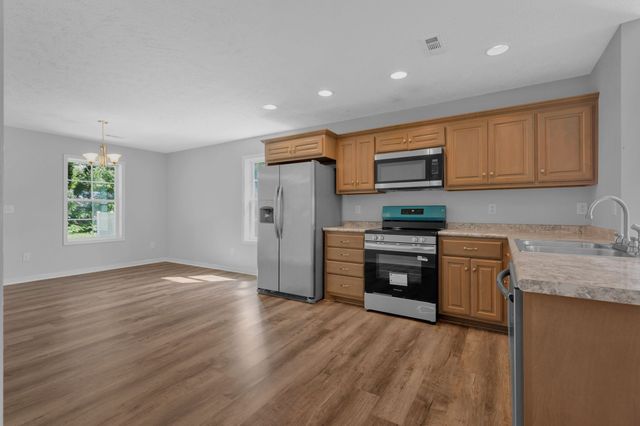 715 E Lincoln St, Tullahoma, TN 37388