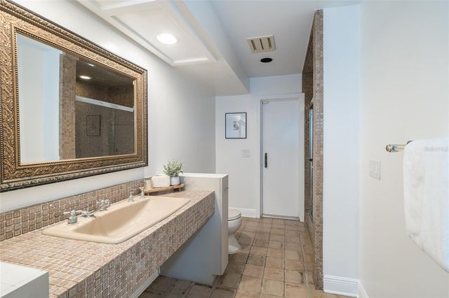 4302 CARROLLWOOD VILLAGE DRIVE, Tampa, FL 33618