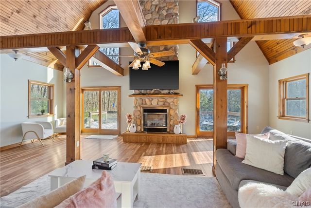 1900 California Road, Vienna, NY 13316