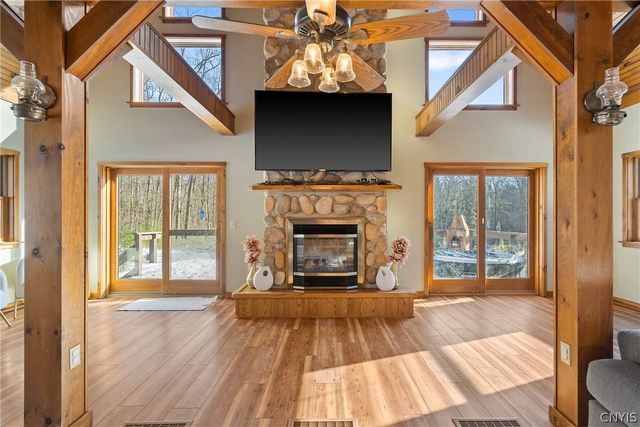 1900 California Road, Vienna, NY 13316