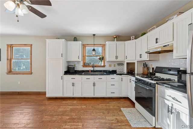 1900 California Road, Vienna, NY 13316