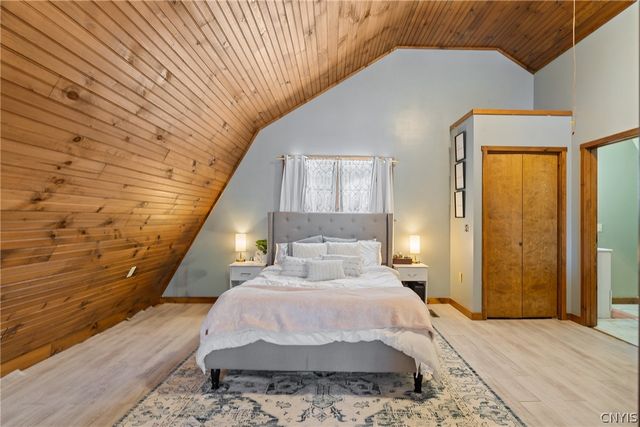 1900 California Road, Vienna, NY 13316