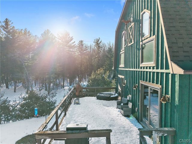 1900 California Road, Vienna, NY 13316