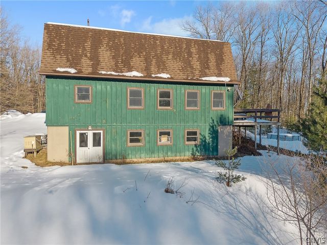 1900 California Road, Vienna, NY 13316