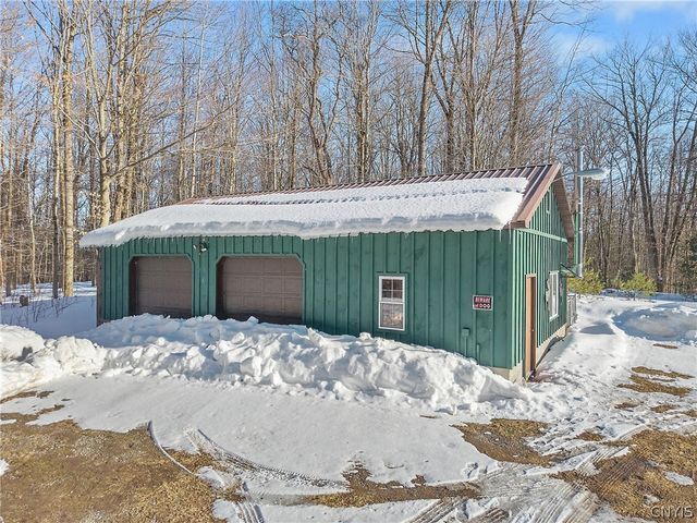 1900 California Road, Vienna, NY 13316