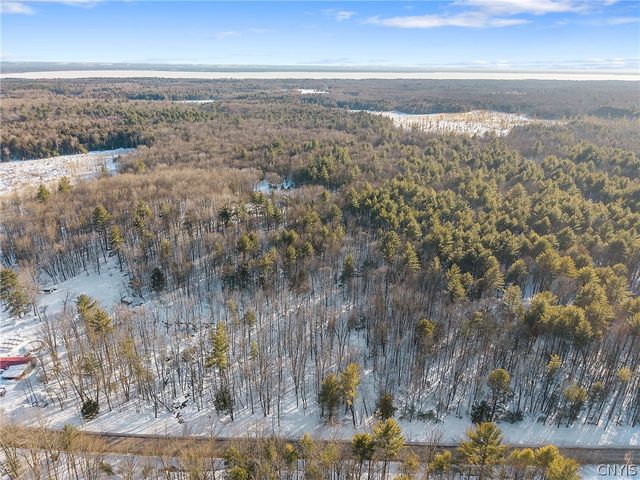 1900 California Road, Vienna, NY 13316