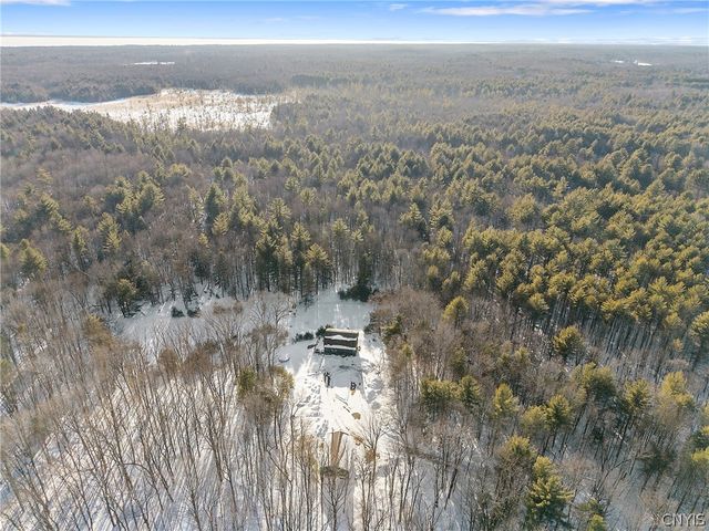 1900 California Road, Vienna, NY 13316