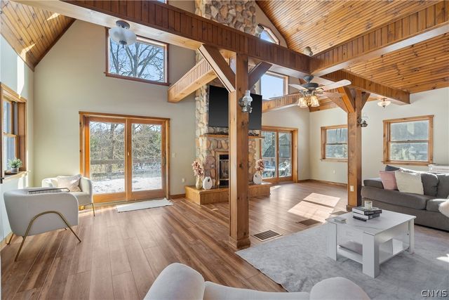 1900 California Road, Vienna, NY 13316