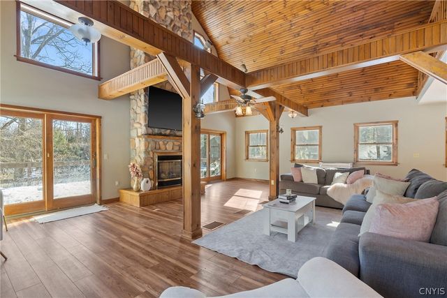 1900 California Road, Vienna, NY 13316