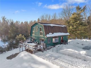 1900 California Road, Vienna, NY 13316