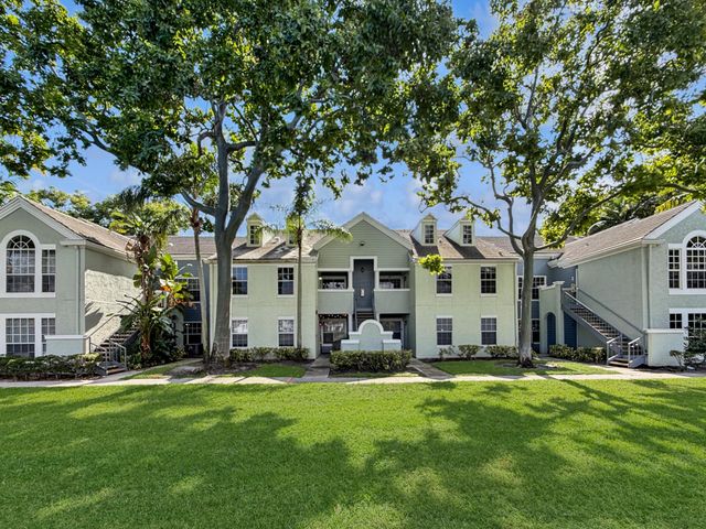 1215 Crystal Way L, Delray Beach, FL 33444