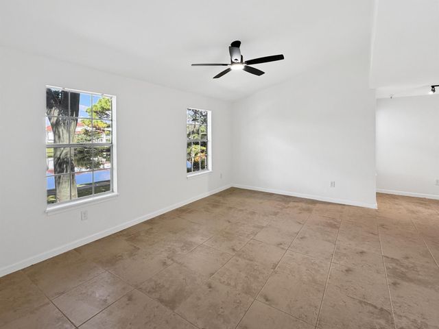 1215 Crystal Way L, Delray Beach, FL 33444