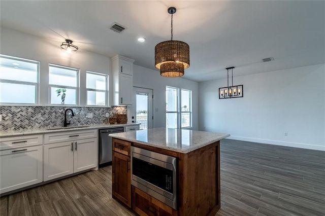 14514 W Chesapeake, Corpus Christi, TX 78418