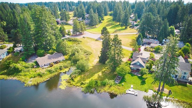 40 E Lakeshore Drive, Allyn, WA 98524
