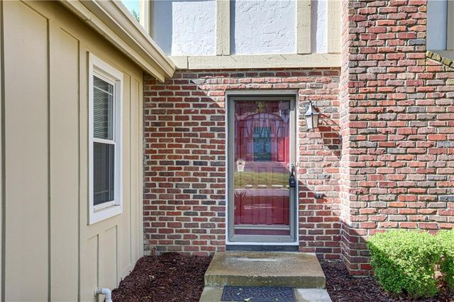 10111 EDELWEISS Circle, Merriam, KS 66203