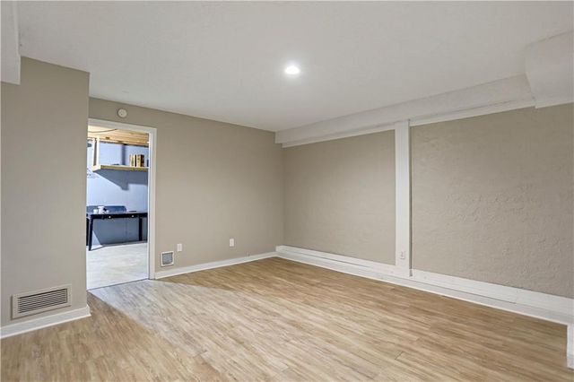 10111 EDELWEISS Circle, Merriam, KS 66203