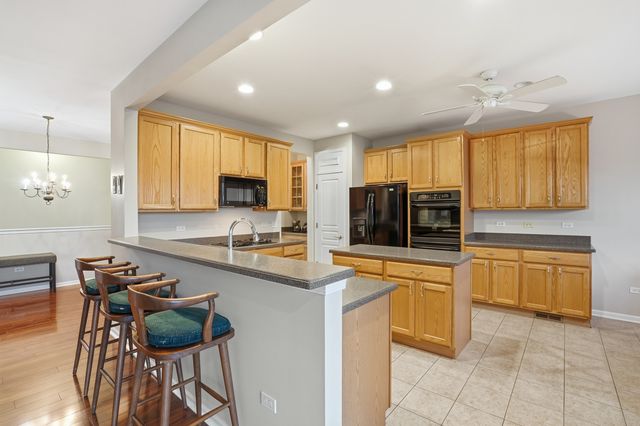 506 Honors Court, Shorewood, IL 60404
