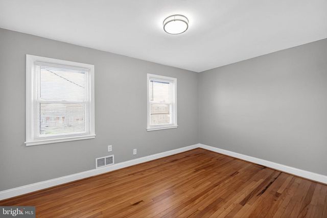 3425 DUNRAN RD, Dundalk, MD 21222