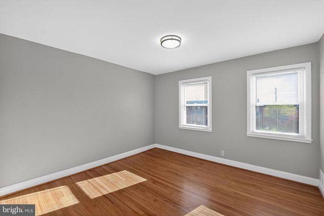 3425 DUNRAN RD, Dundalk, MD 21222