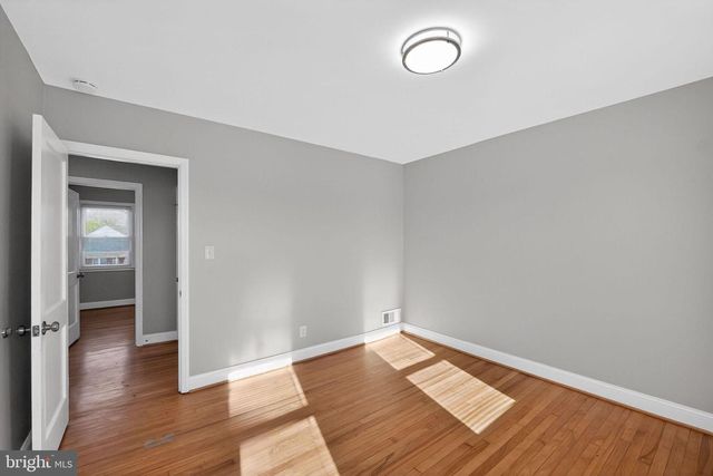 3425 DUNRAN RD, Dundalk, MD 21222