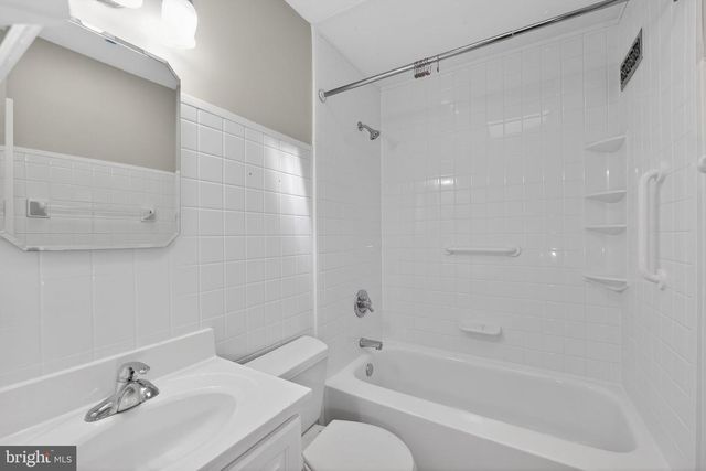 3425 DUNRAN RD, Dundalk, MD 21222