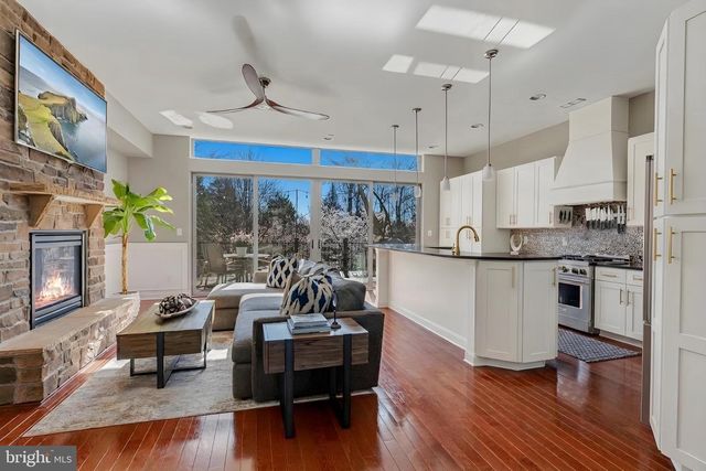 42517 SANDWORT TER, Brambleton, VA 20148