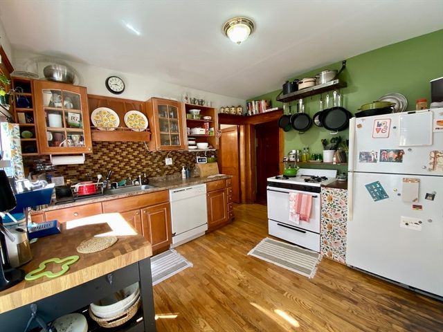 12 Saint Peter St. 1, Boston, MA 02130