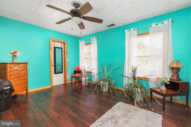 5093 JOHN MARSHALL HWY, Strasburg, VA 22657
