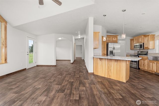 210 Mossyrock Rd W, Mossyrock, WA 98564