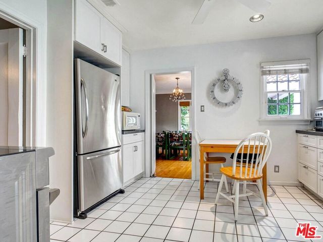 6171 Barrows Drive, Los Angeles, CA 90048