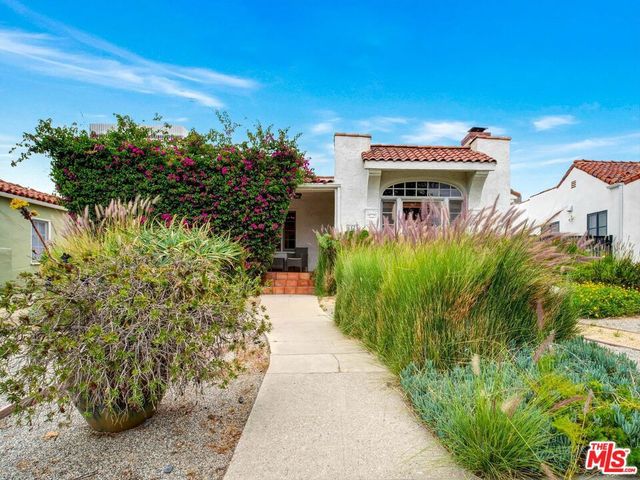 6171 Barrows Drive, Los Angeles, CA 90048