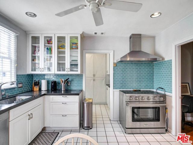 6171 Barrows Drive, Los Angeles, CA 90048