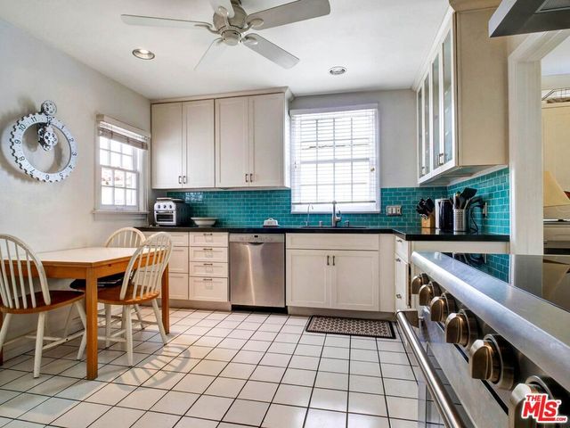 6171 Barrows Drive, Los Angeles, CA 90048