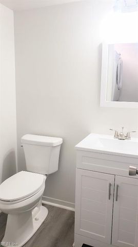 12755 Woodside LN, Newport News, VA 23602