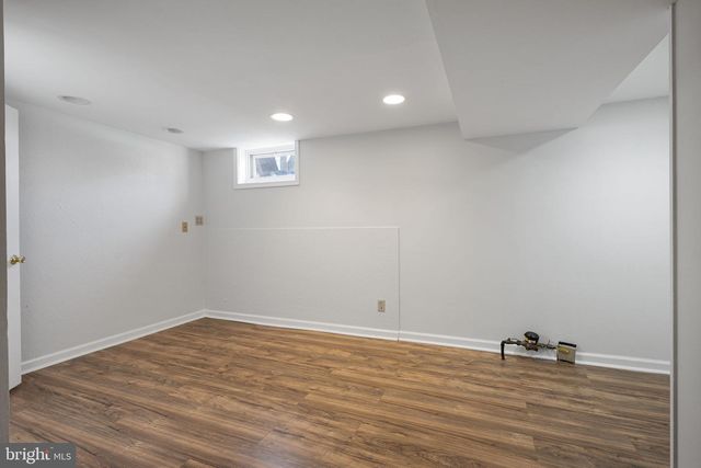 200 WILLOWBROOK AVE, Folsom, PA 19033