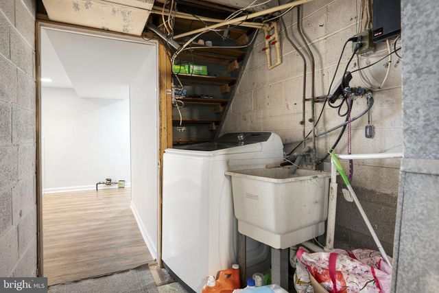 200 WILLOWBROOK AVE, Folsom, PA 19033