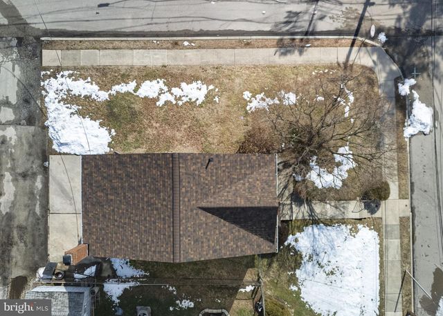 200 WILLOWBROOK AVE, Folsom, PA 19033