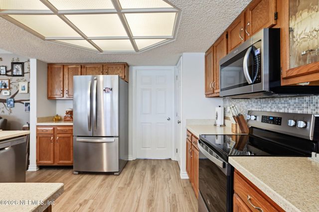 2520 WATER BLUFF Drive, Jacksonville, FL 32218