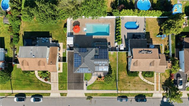 140 Intervale Avenue, Farmingdale, NY 11735