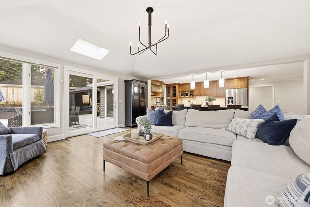 2133 222nd Place NE, Sammamish, WA 98074